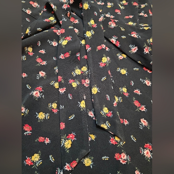 Lane Bryant Women’s 16 Black Floral Tie Waist Blouse Short Sleeve Stretch Top - Picture 12 of 12